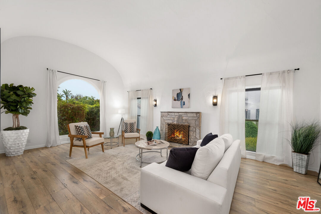 Property Photo: 205 S Hamel Dr CA 90211
