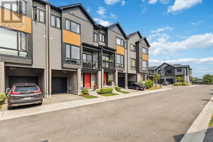 Property Photo: 819 Kleinburg Drive 13 ON N5X 0N6