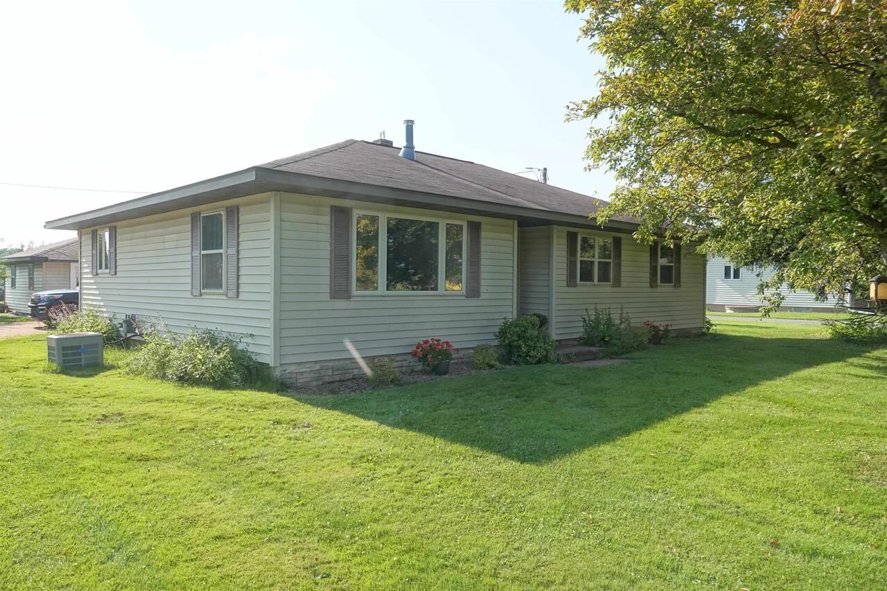 Property Photo:  N1389 State Highway 13  WI 54480 