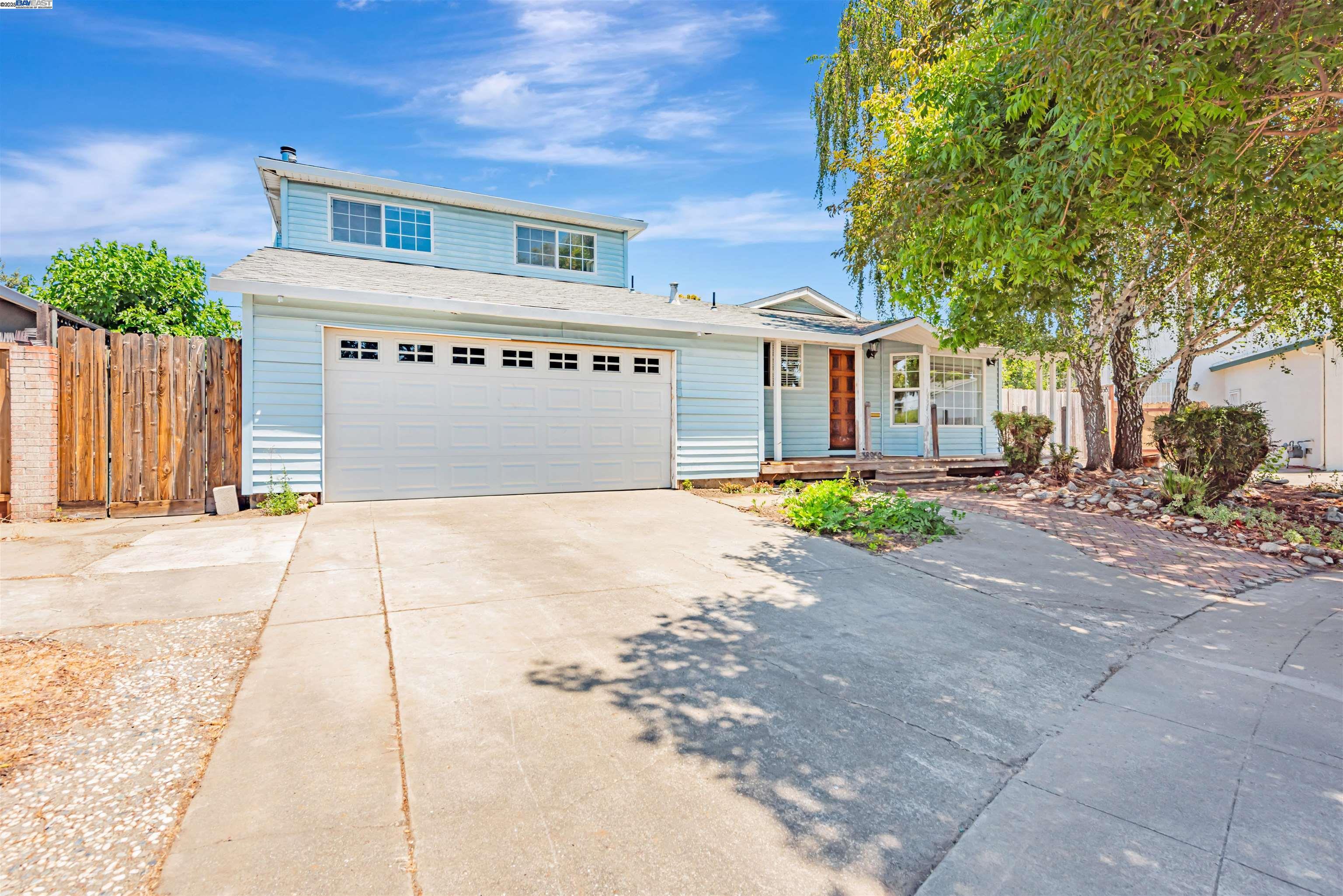 Property Photo:  38952 Emrol Ave  CA 94536 
