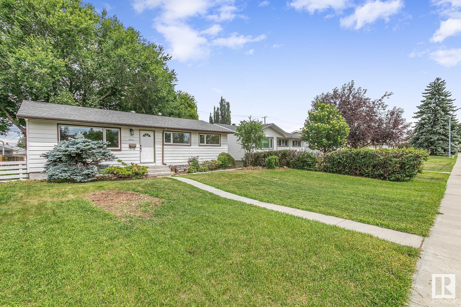 Property Photo:  5412 101A Avenue NW  AB T6A 0L8 