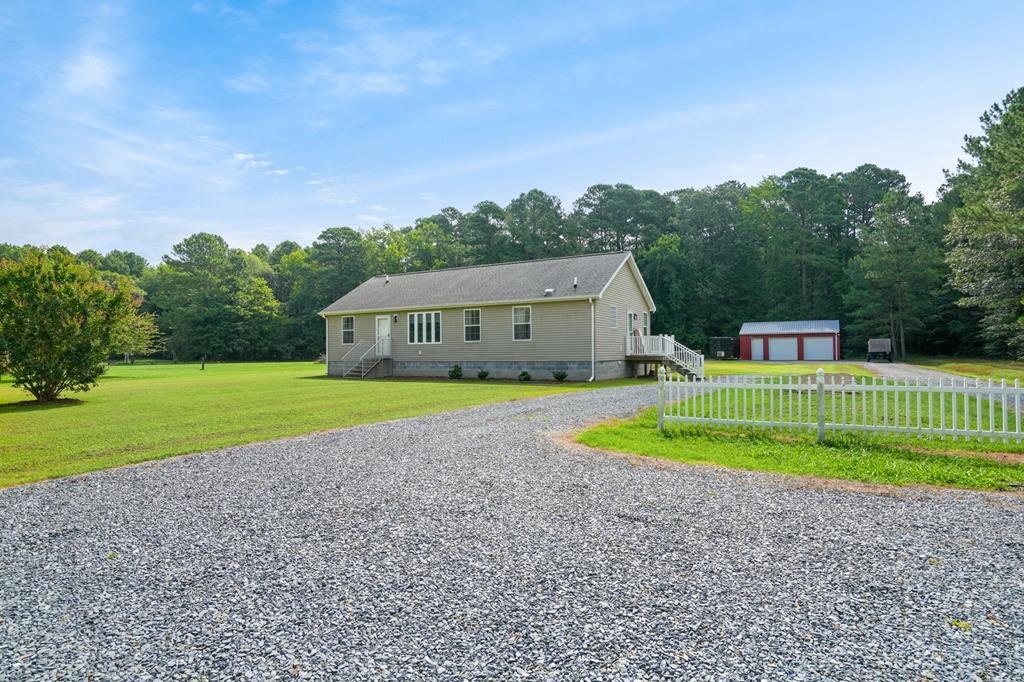Property Photo: 15528 Cashville Rd VA 23417