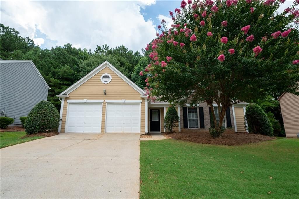 Property Photo:  3820 Oak Park Drive  GA 30024 