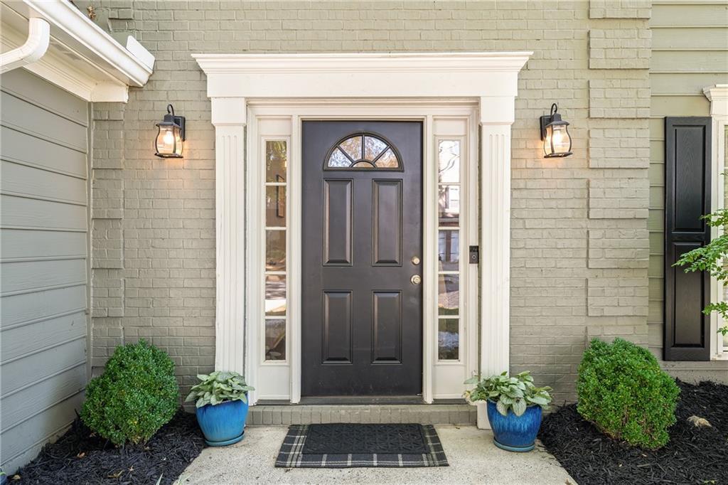 Property Photo: 11095 Crabapple Lake Drive GA 30076
