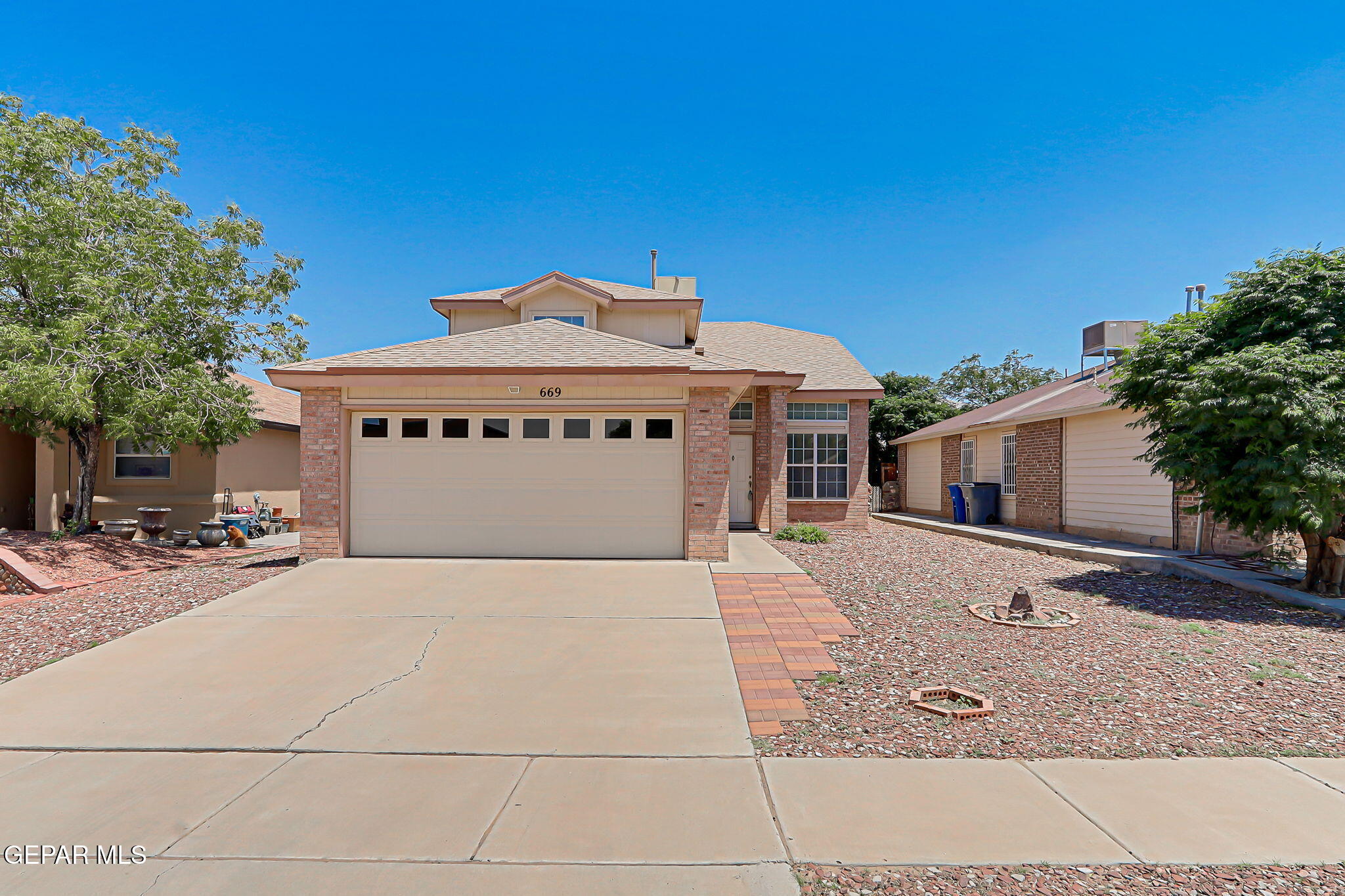 669 Linda Johnson Avenue  El Paso TX 79932 photo