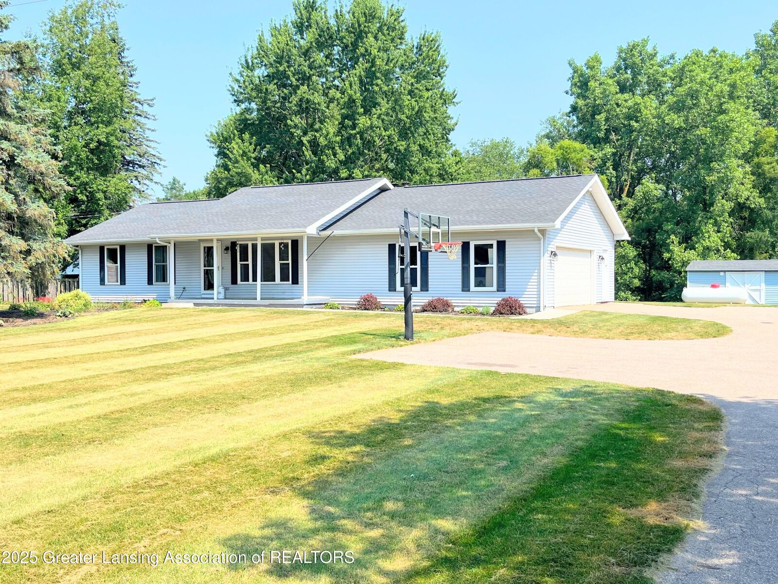 Property Photo: 7293 E 5 Point Highway MI 48827