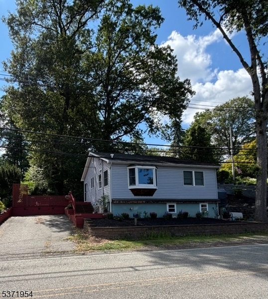 Property Photo: 82 Fox Hill Rd NJ 07834