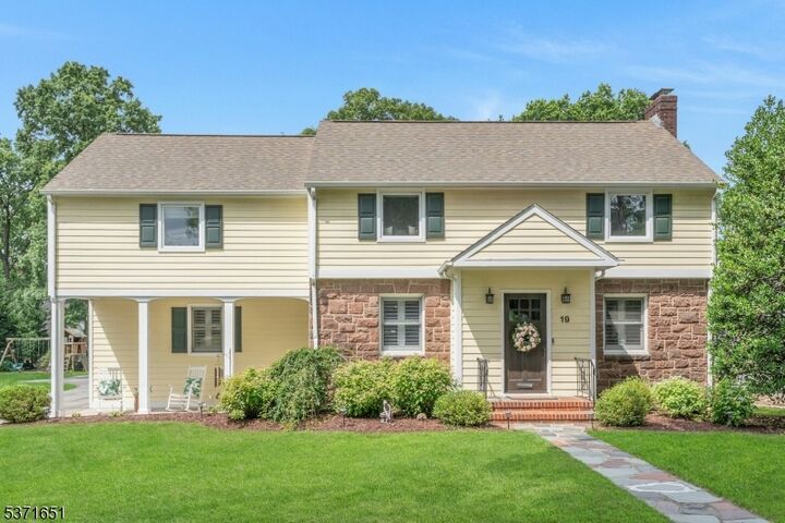 19 Belmont Road  Glen Rock Boro NJ 07452 photo