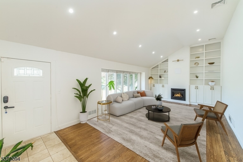 Property Photo: 32 Brantwood Pl NJ 07013