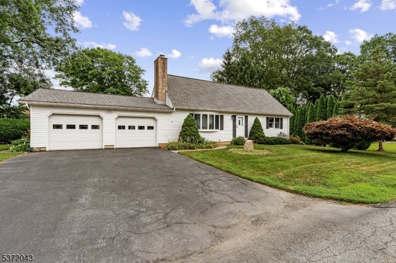 Property Photo:  17 Hopi Trl  NJ 07438 