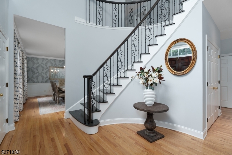 Property Photo:  9 Deer Path  NJ 08558 