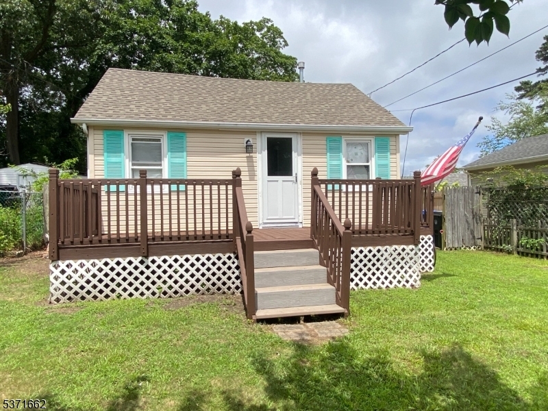 Property Photo: 1632 Farragut Ave NJ 08753