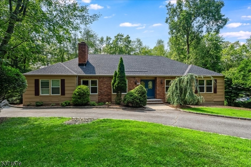 68 Shrewsbury Dr  Livingston Twp. NJ 07039 photo