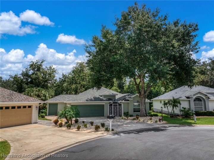 Property Photo: 3003 Oakhill Drive FL 33825