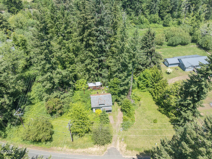 Property Photo: 621 Logsden Road OR 97380