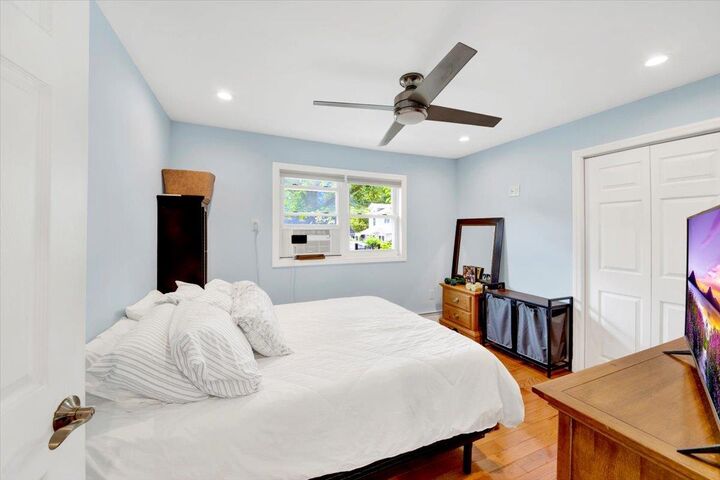 Property Photo: 39 Chaffee Avenue 39 NY 10465
