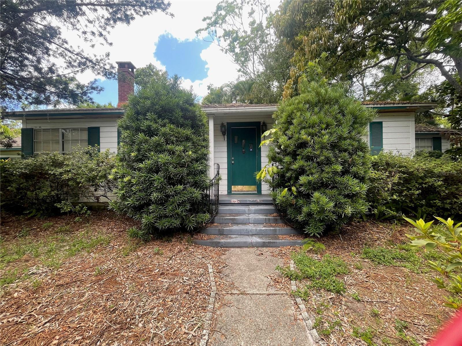 Property Photo: 108 27 FL 34205