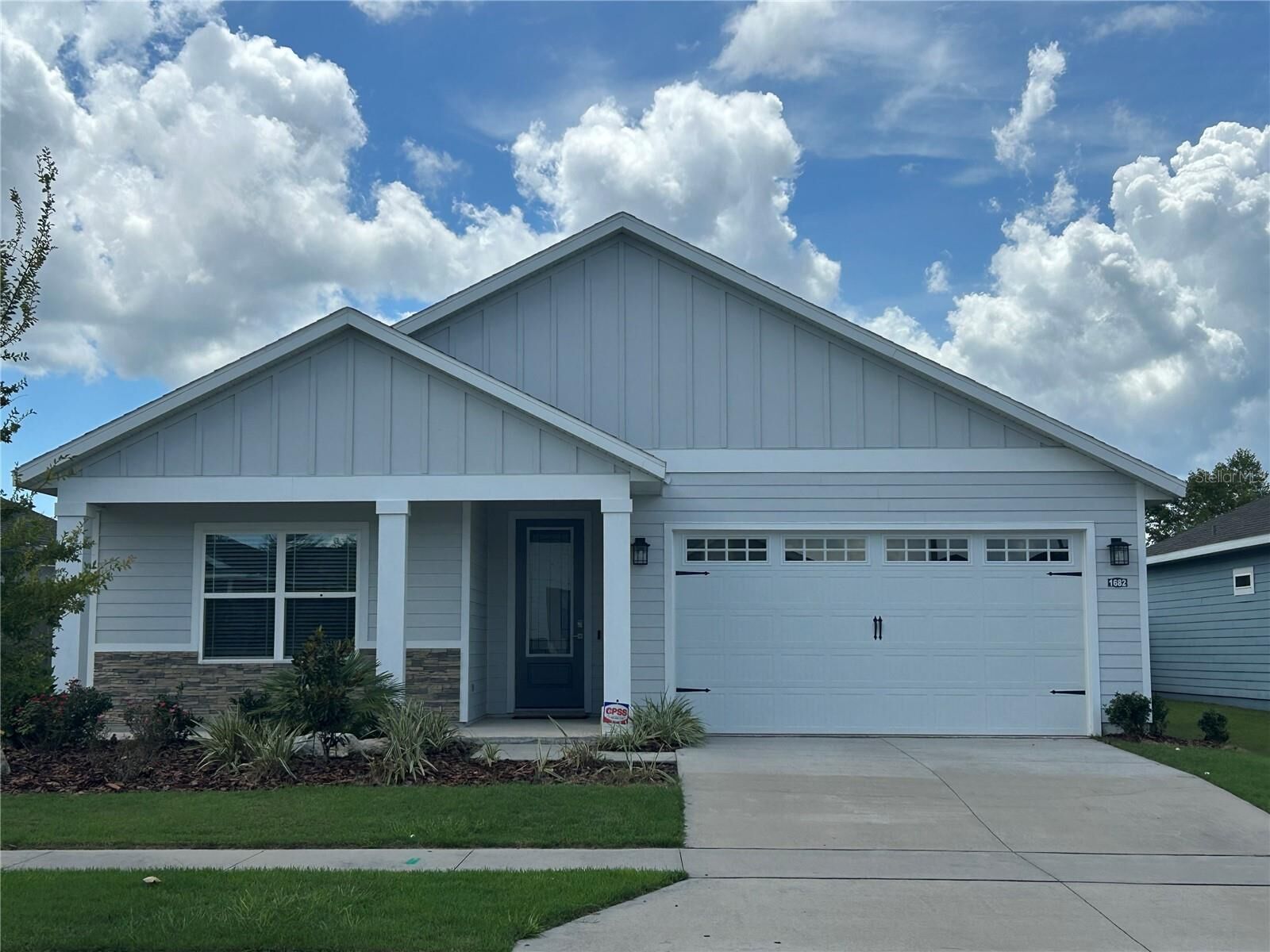 Property Photo: 1682 SW 71st Circle FL 32607