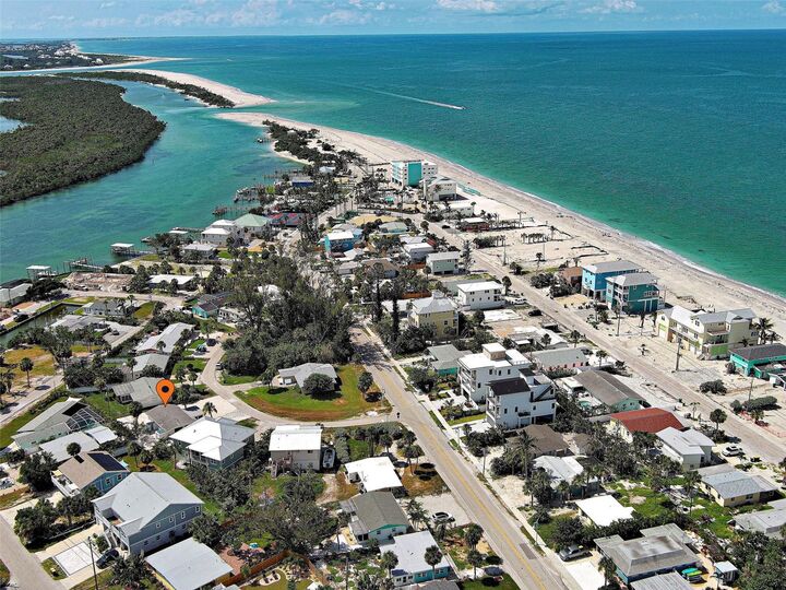 Property Photo:  1175 Little Court  FL 34223 