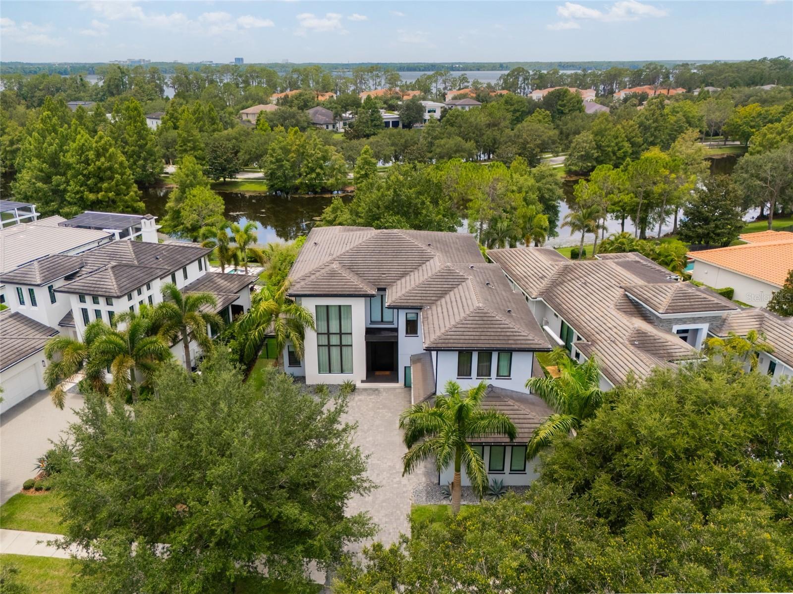 Property Photo: 10244 Kensington Shore Drive FL 32827