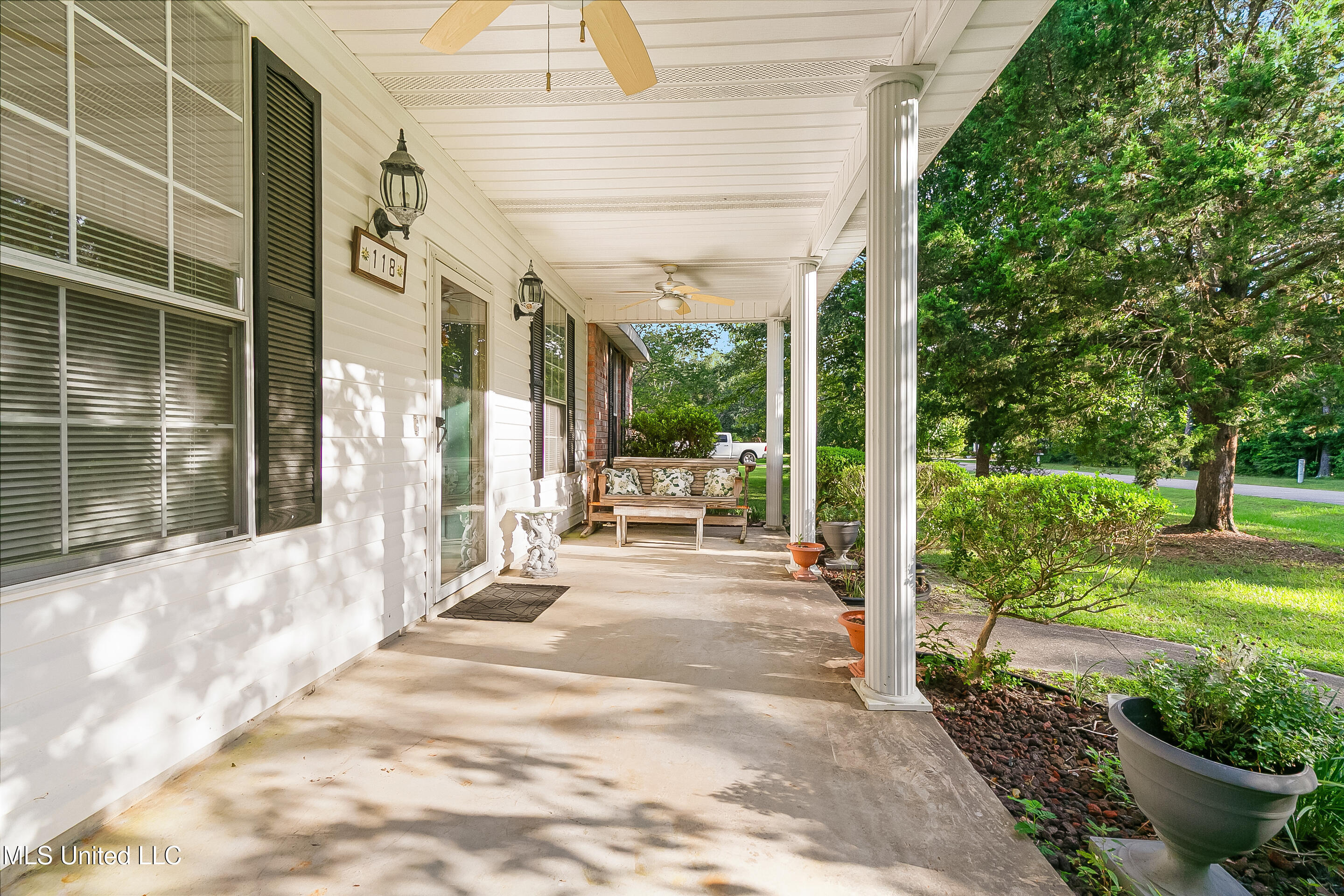 Property Photo: 118 Driftwood Road MS 39426