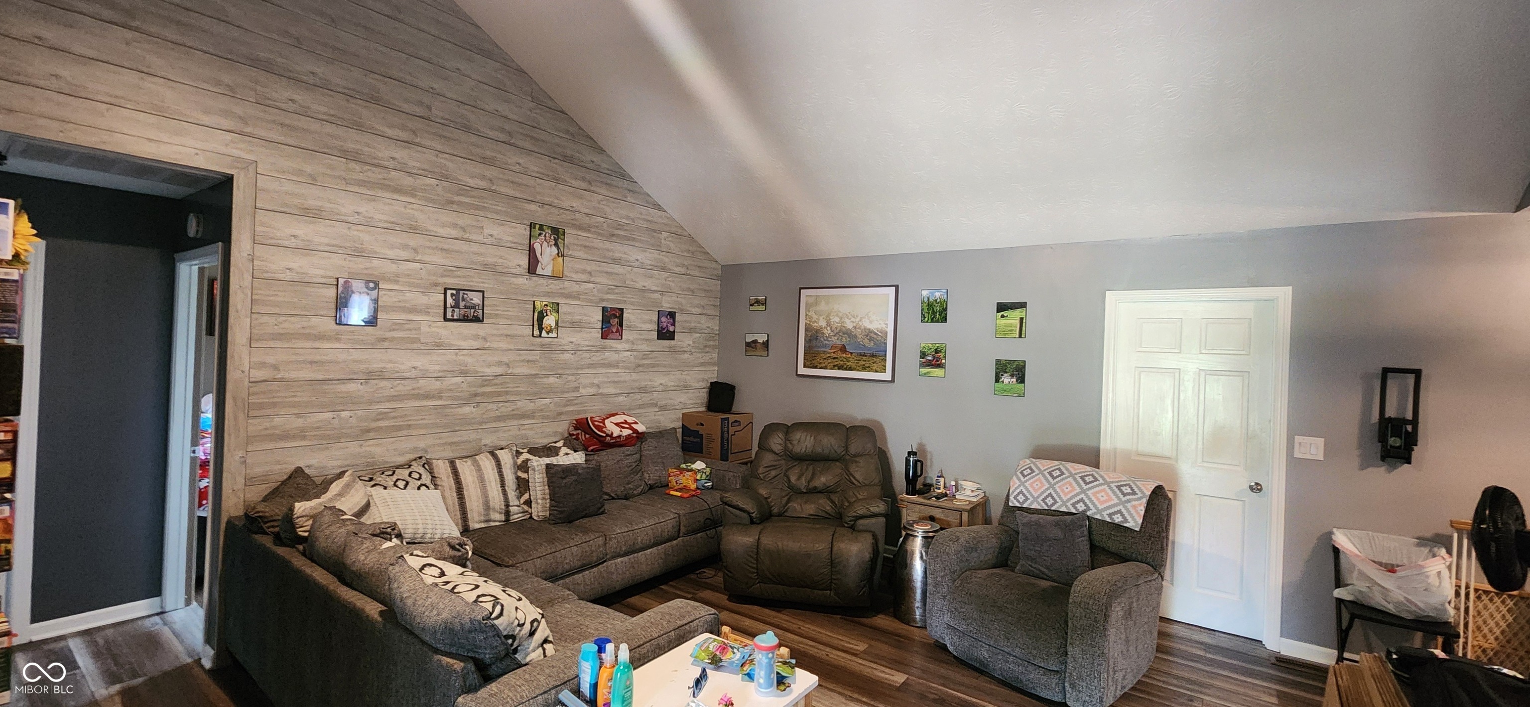 Property Photo: 600 Edna Avenue IN 46151