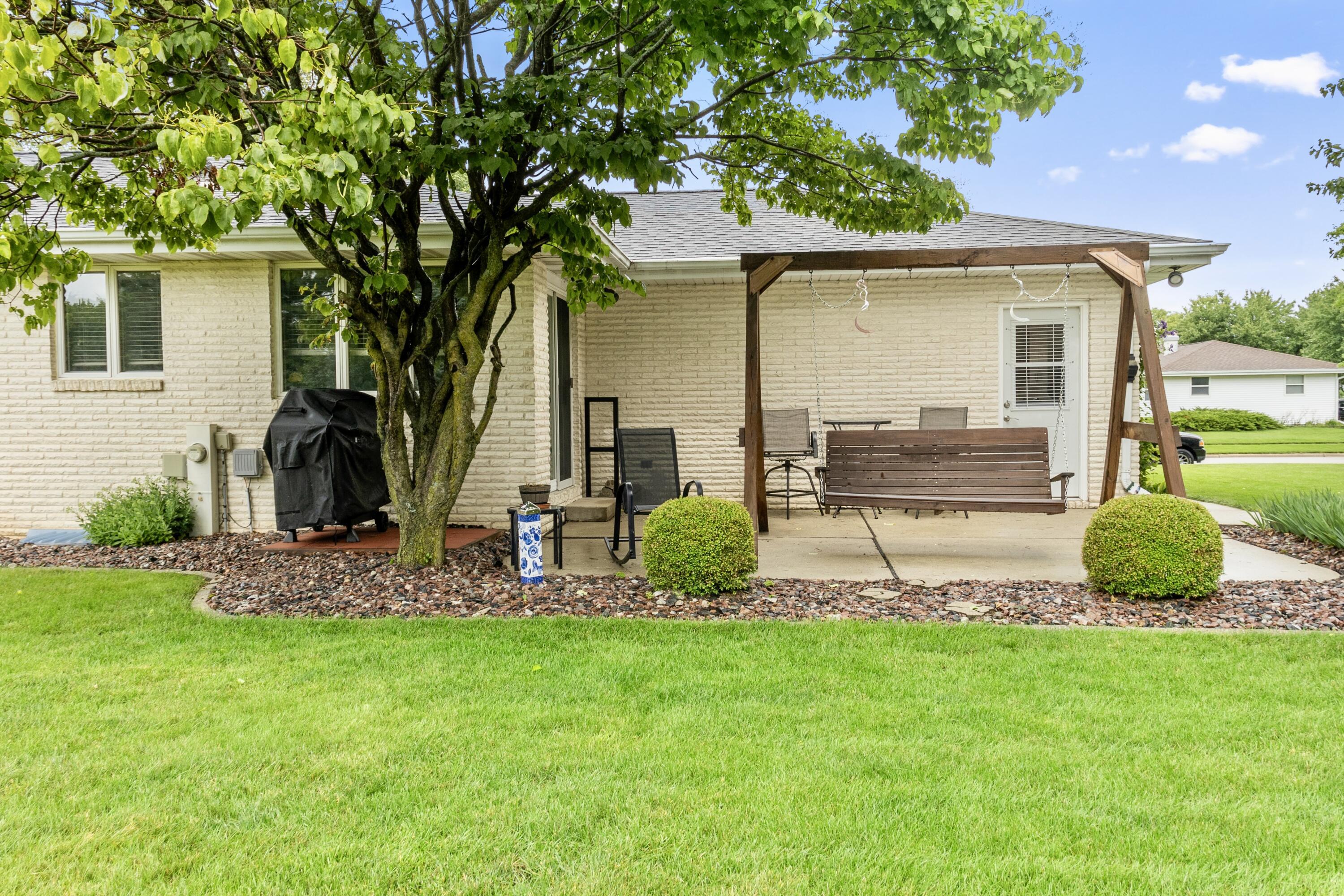 Property Photo: 4540 Hearthstone Dr WI 53546