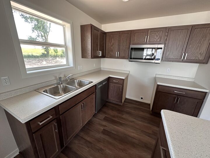Property Photo: 1002 Sully Way WI 53085