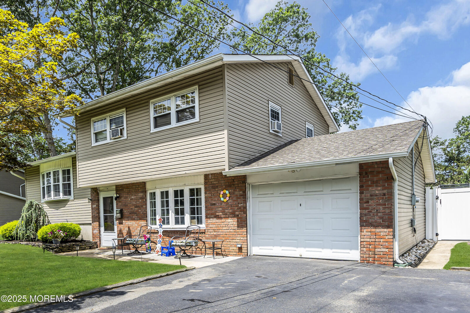 Property Photo:  24 Princeton Drive  NJ 08527 