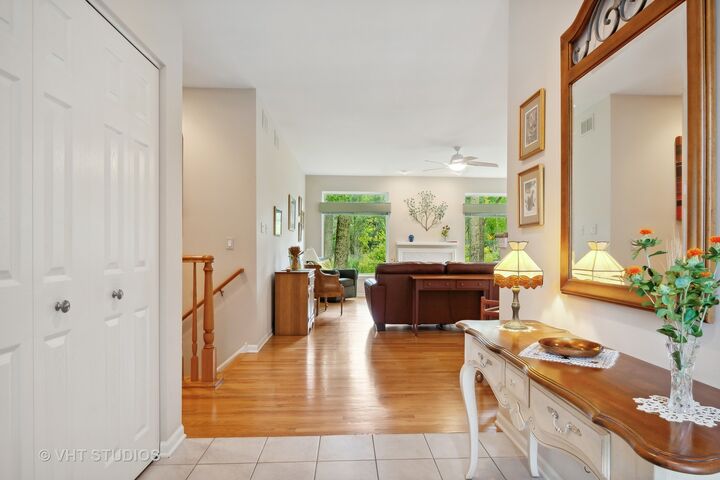 Property Photo:  332 Oak Grove Circle  IL 60084 