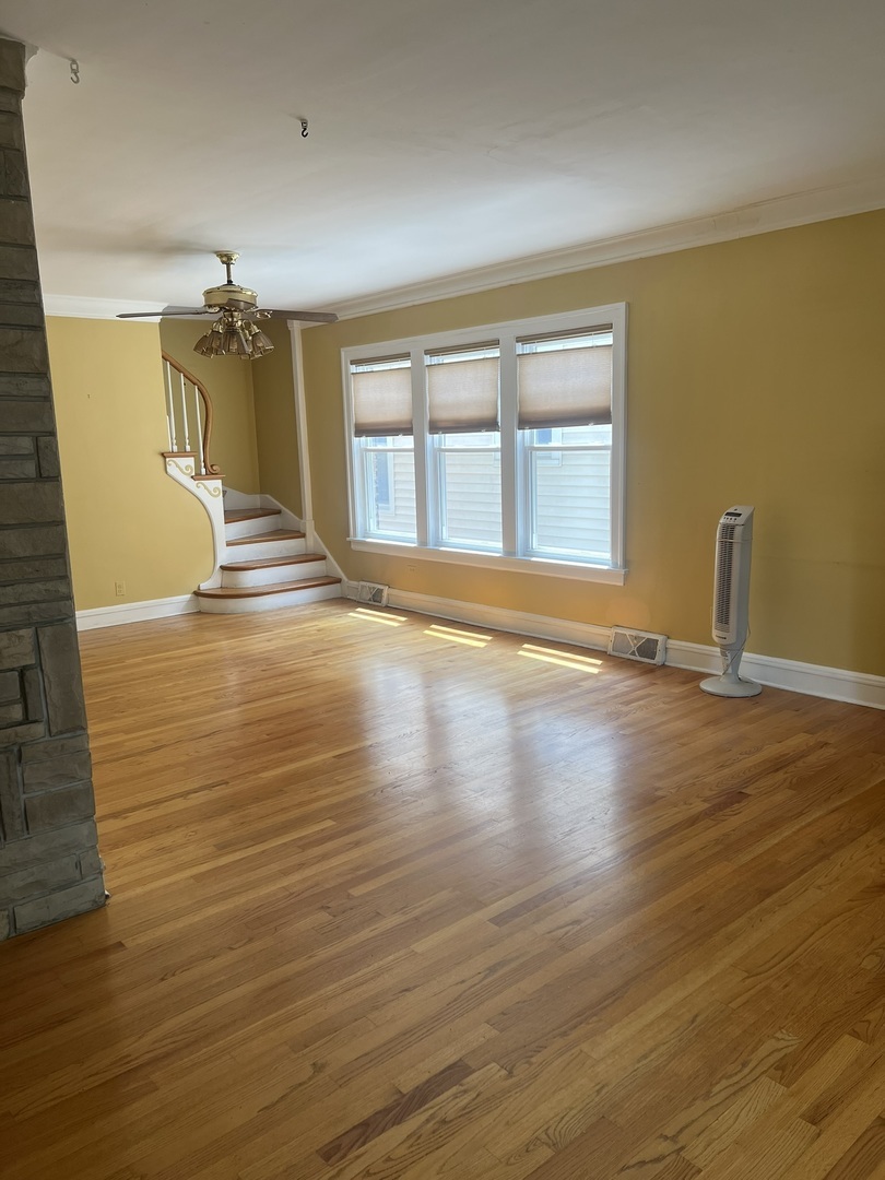 Property Photo: 5837 N Marmora Avenue IL 60646