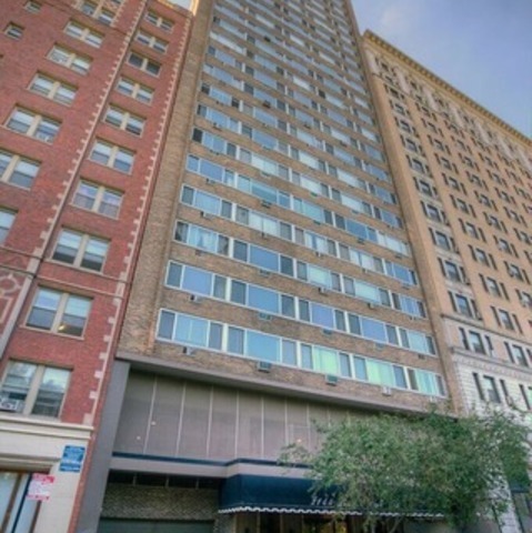 2144 N Lincoln Park West Avenue 16B  Chicago IL 60614 photo