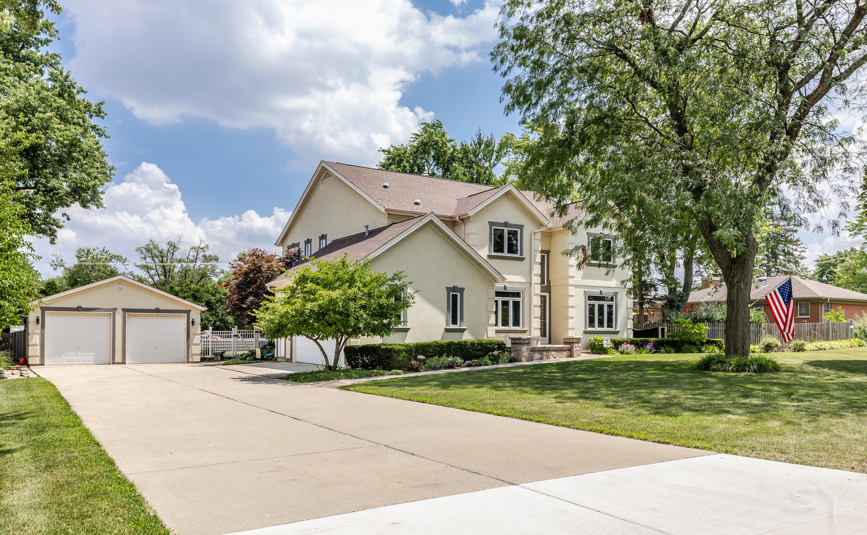 1611 N Evergreen Avenue  Arlington Heights IL 60004 photo