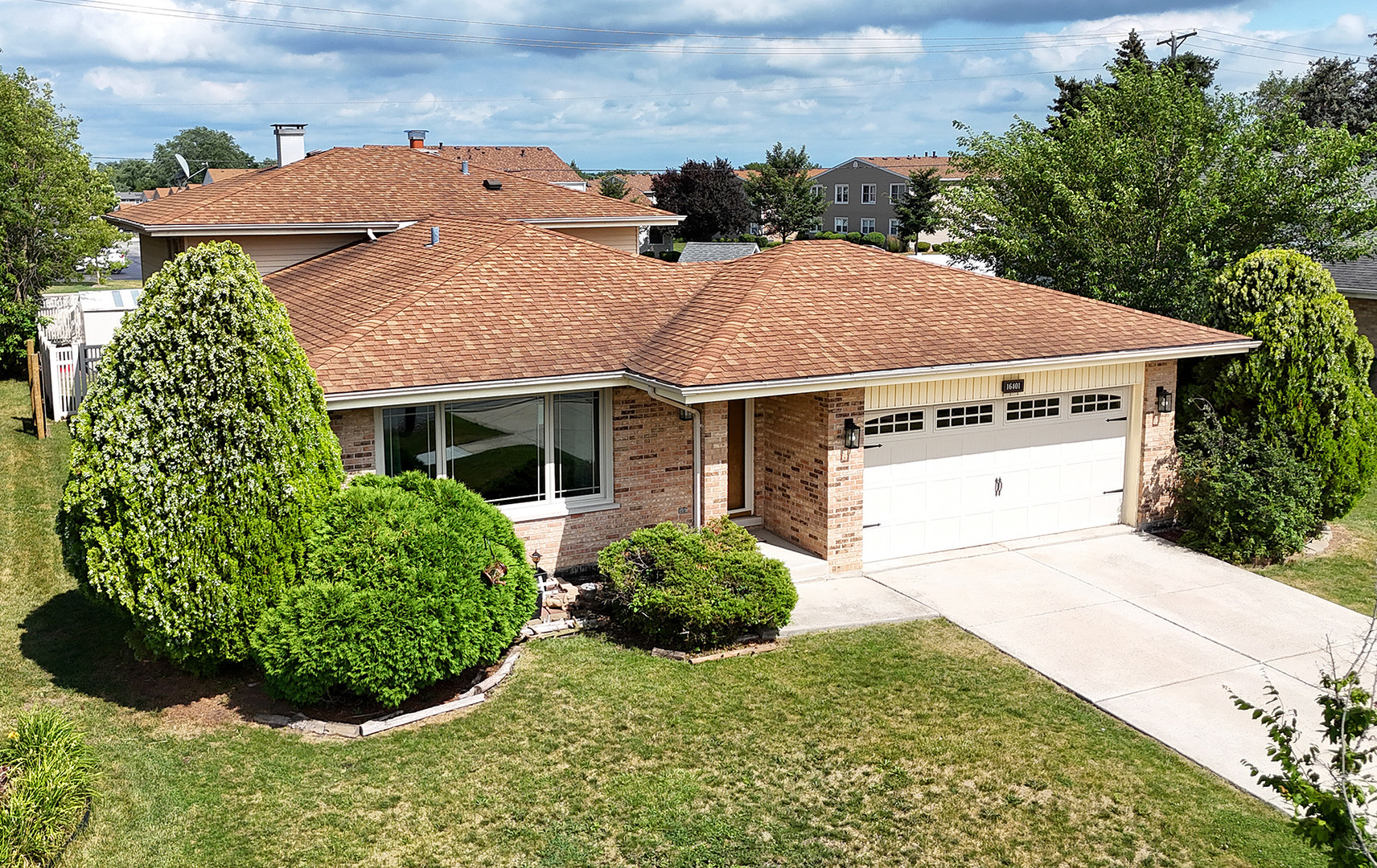 Property Photo:  16401 Prairie Drive  IL 60477 