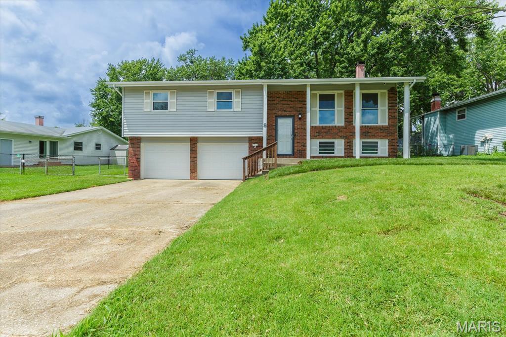 8 Wisteria Way  St Peters MO 63376 photo