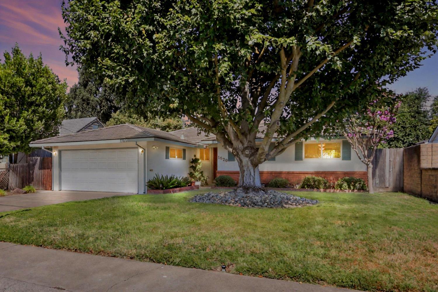 Property Photo: 1620 Park Boulevard CA 95691