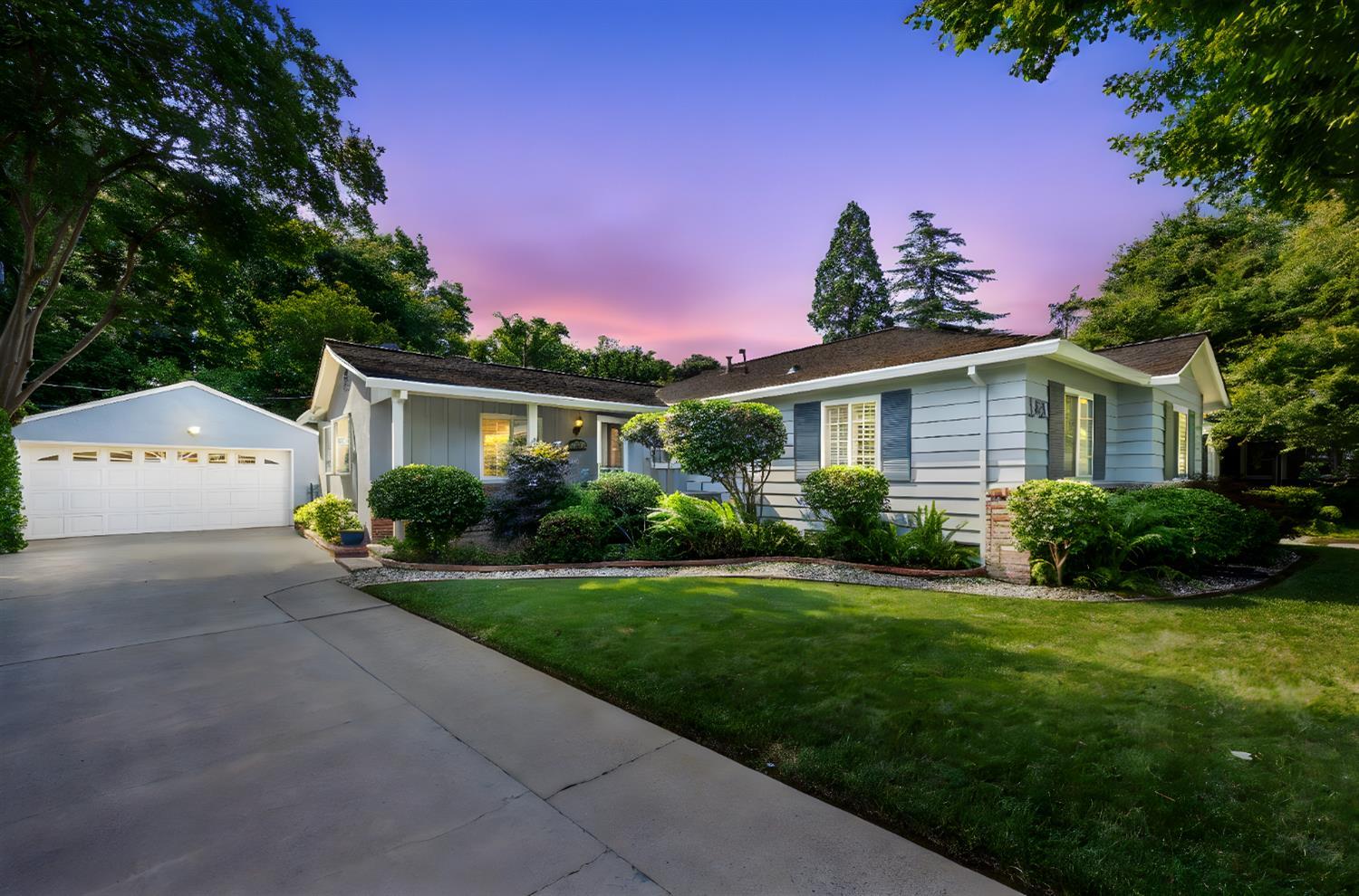 Property Photo: 153 Ada Way CA 95819