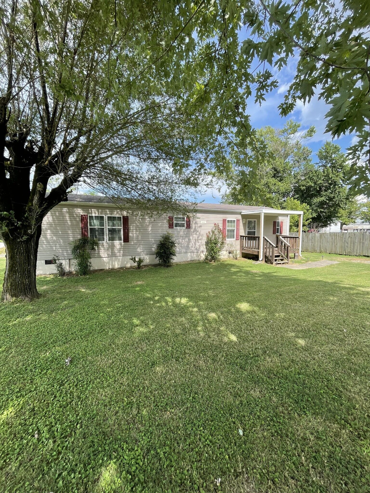 Property Photo: 500 Akersville Rd TN 37083