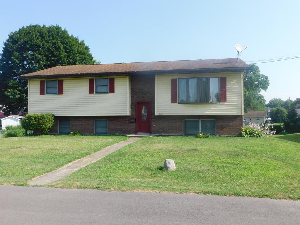 Property Photo:  407 Seneca Street  PA 18840 