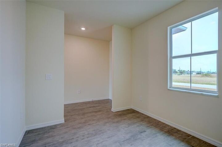 Property Photo: 1320 NE 17th Ave FL 33909