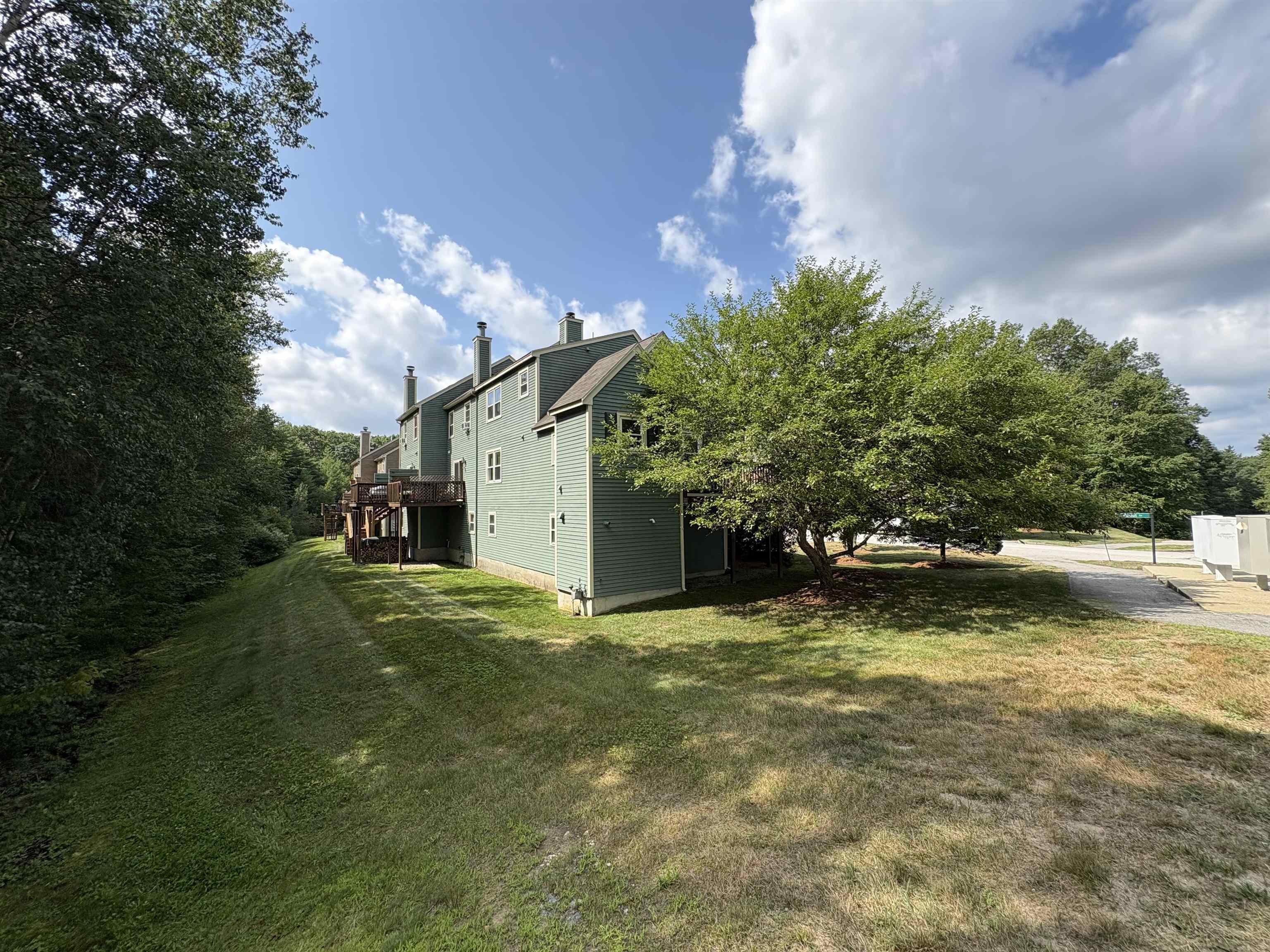 Property Photo:  2 Walnut Circle  NH 03054 