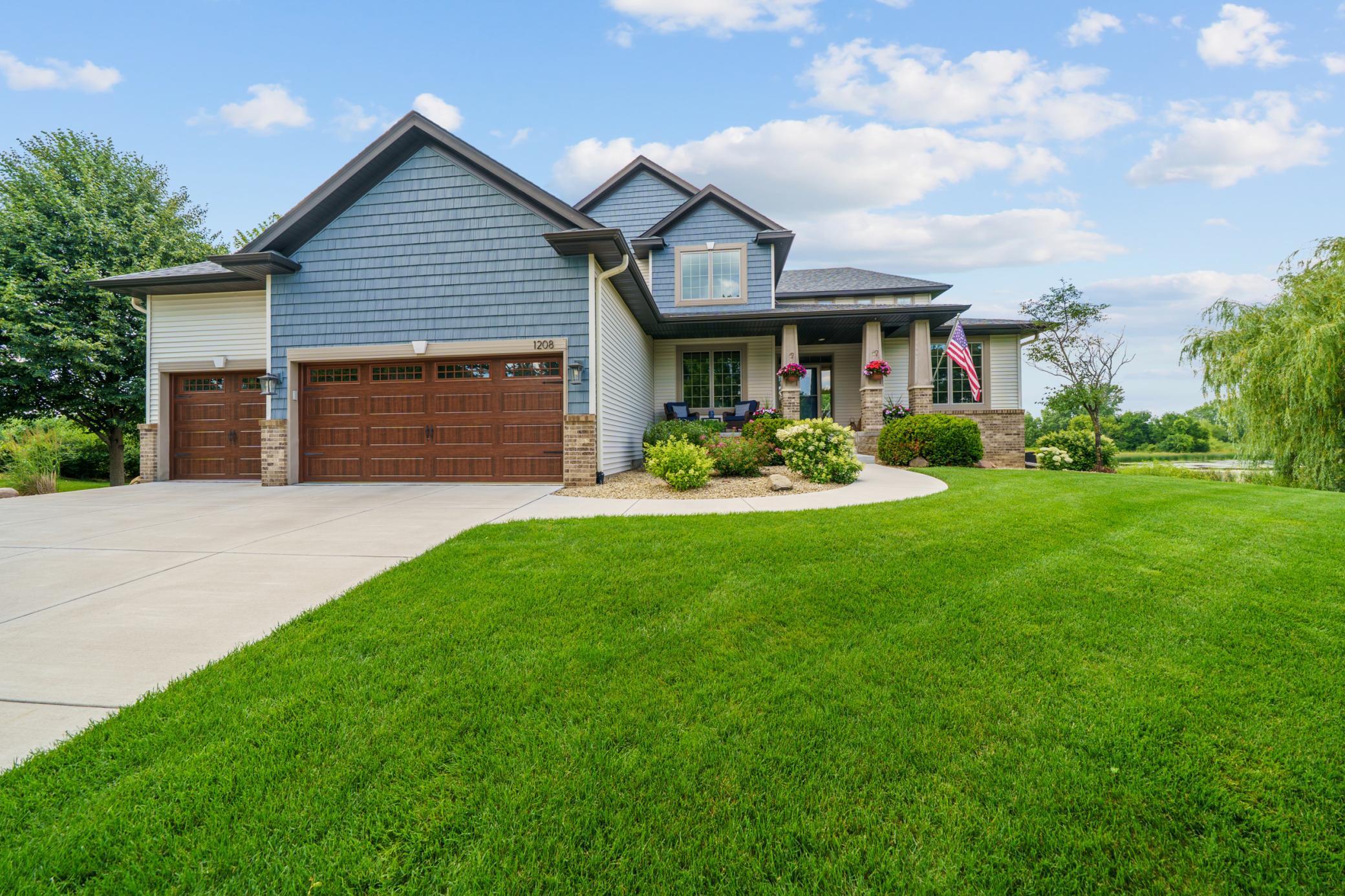 Property Photo:  1208 Clearwater Drive  MN 55129 