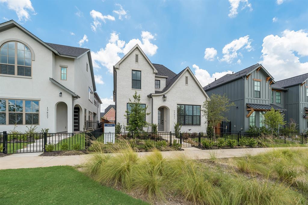 Property Photo: 13621 Dalewood Mews TX 75033