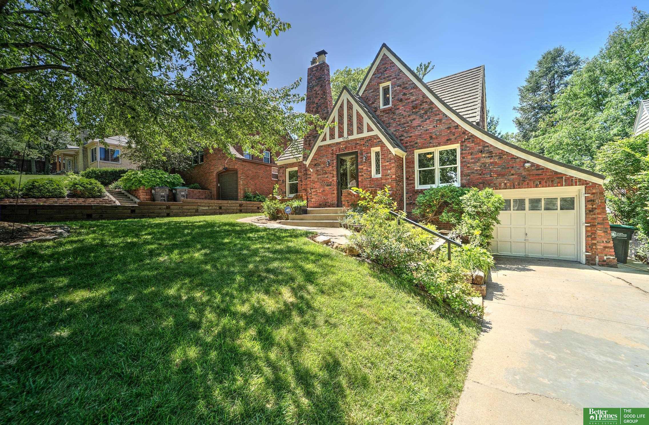 Property Photo:  1518 N 51st Street  NE 68104 