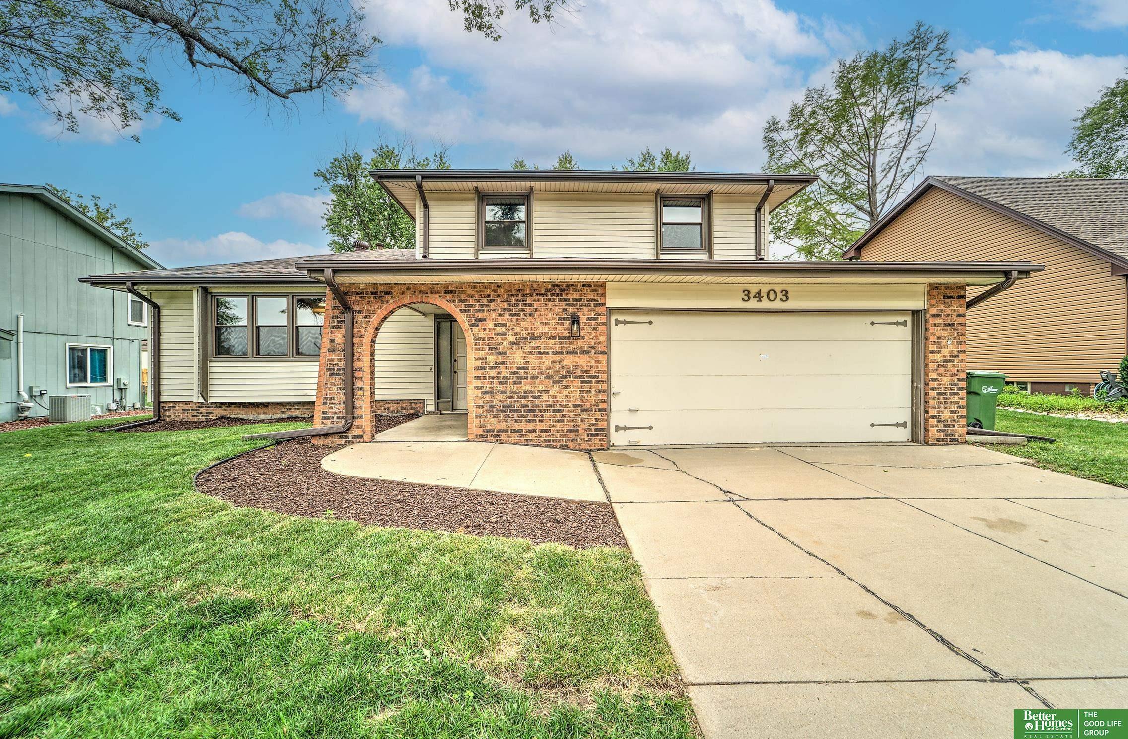 Property Photo: 3403 Leawood Drive NE 68123