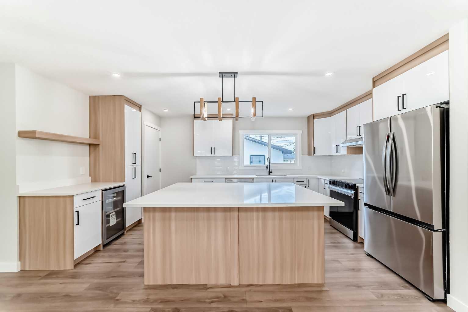 Photo de la propriété: 1239 Mardale Drive NE AB T2A 3L7
