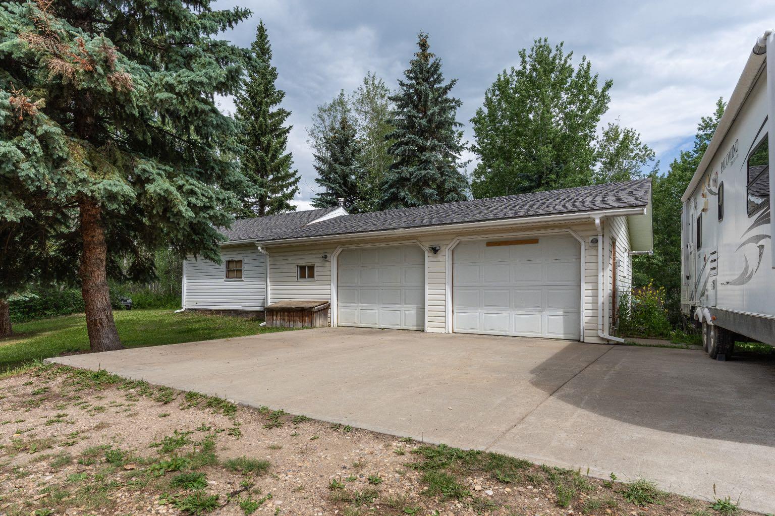 Property Photo: 50103 Rr203 54 AB T0B 4J2