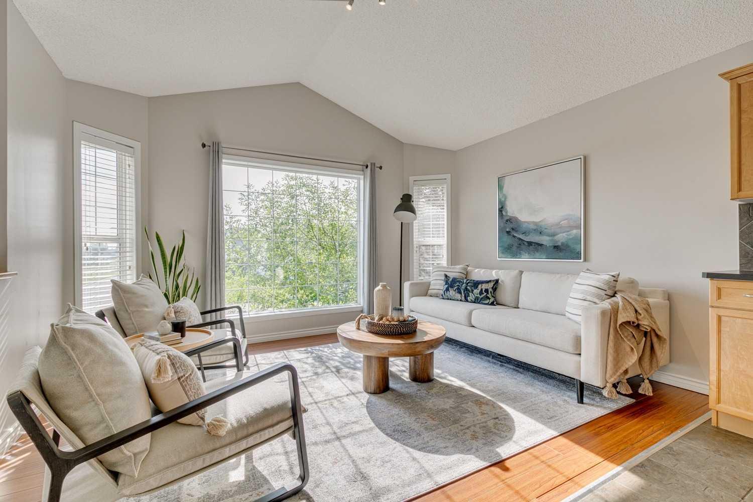 Property Photo:  47 Cimarron Grove Close  AB T1S 2L7 