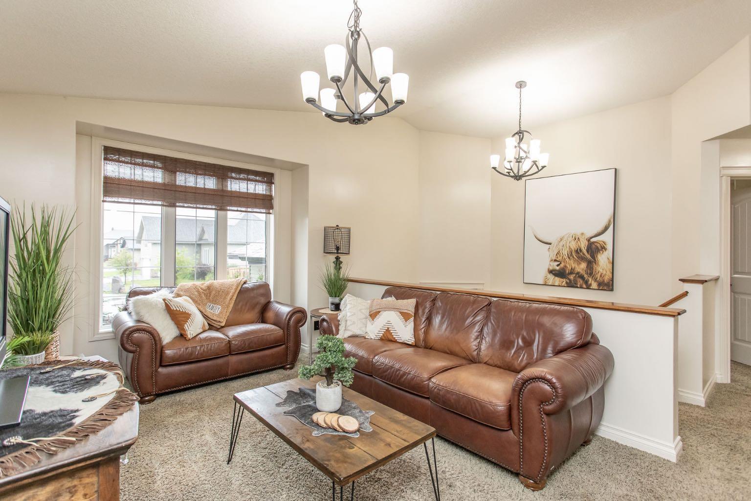 Property Photo: 124 12 Avenue AB T0M 1X0