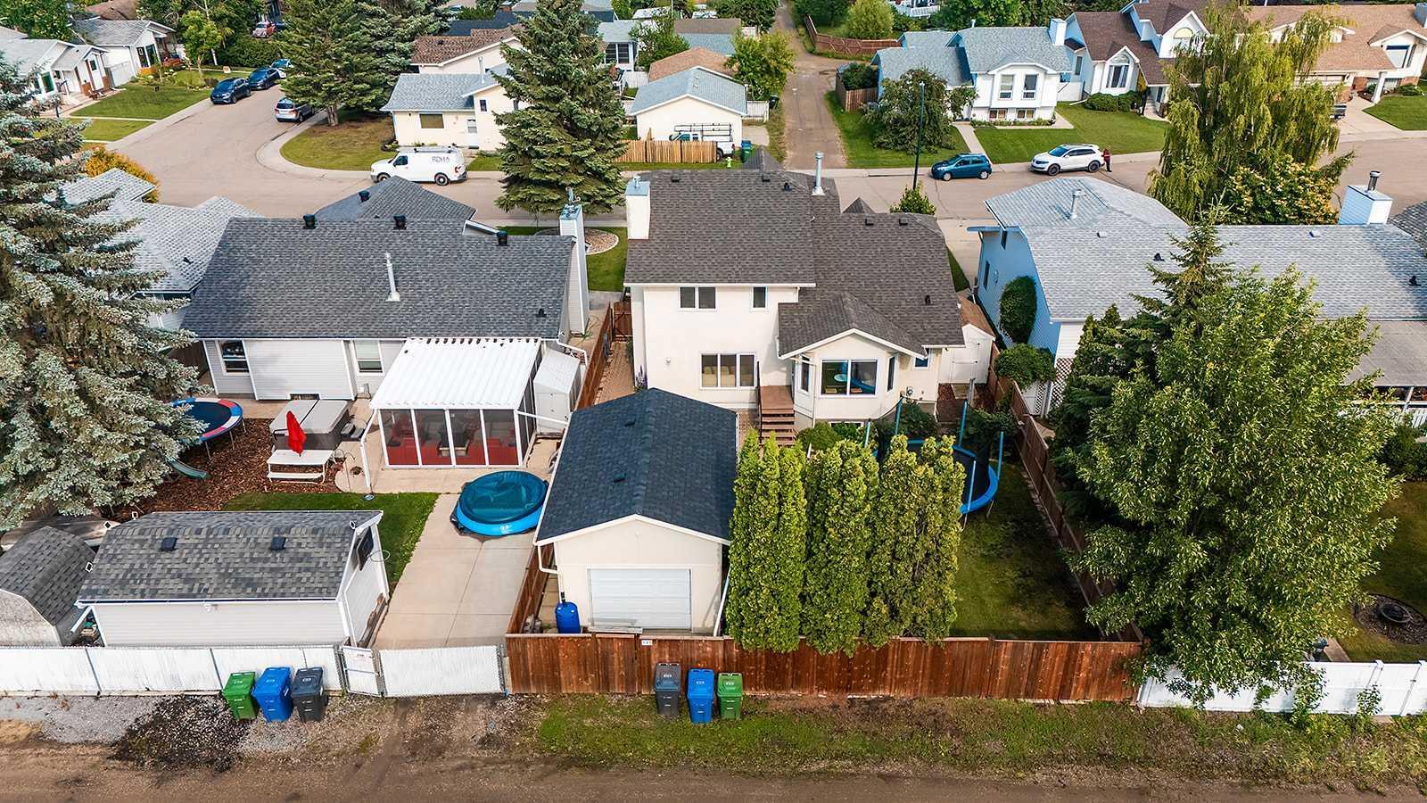 Property Photo:  145 Castle Crescent  AB T4P 2E8 
